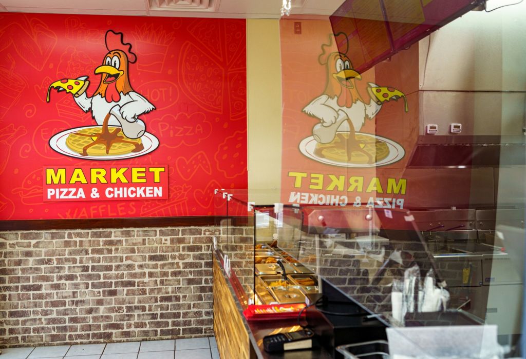 Market Pizza and Chicken - Interior Wall Graphics