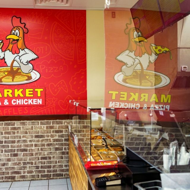 Market Pizza and Chicken - Interior Wall Graphics