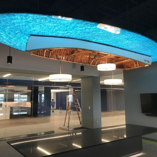 UWM - Upside-down Light Fixture